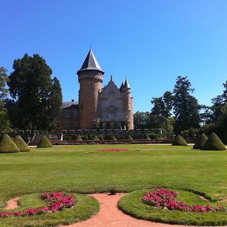 Chateau De Busset Exteriör bild