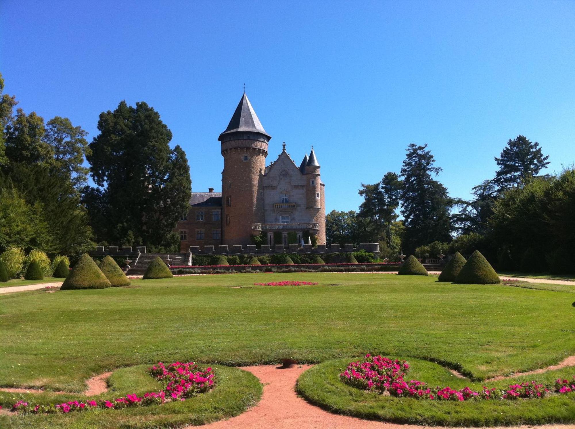 Chateau De Busset Exteriör bild